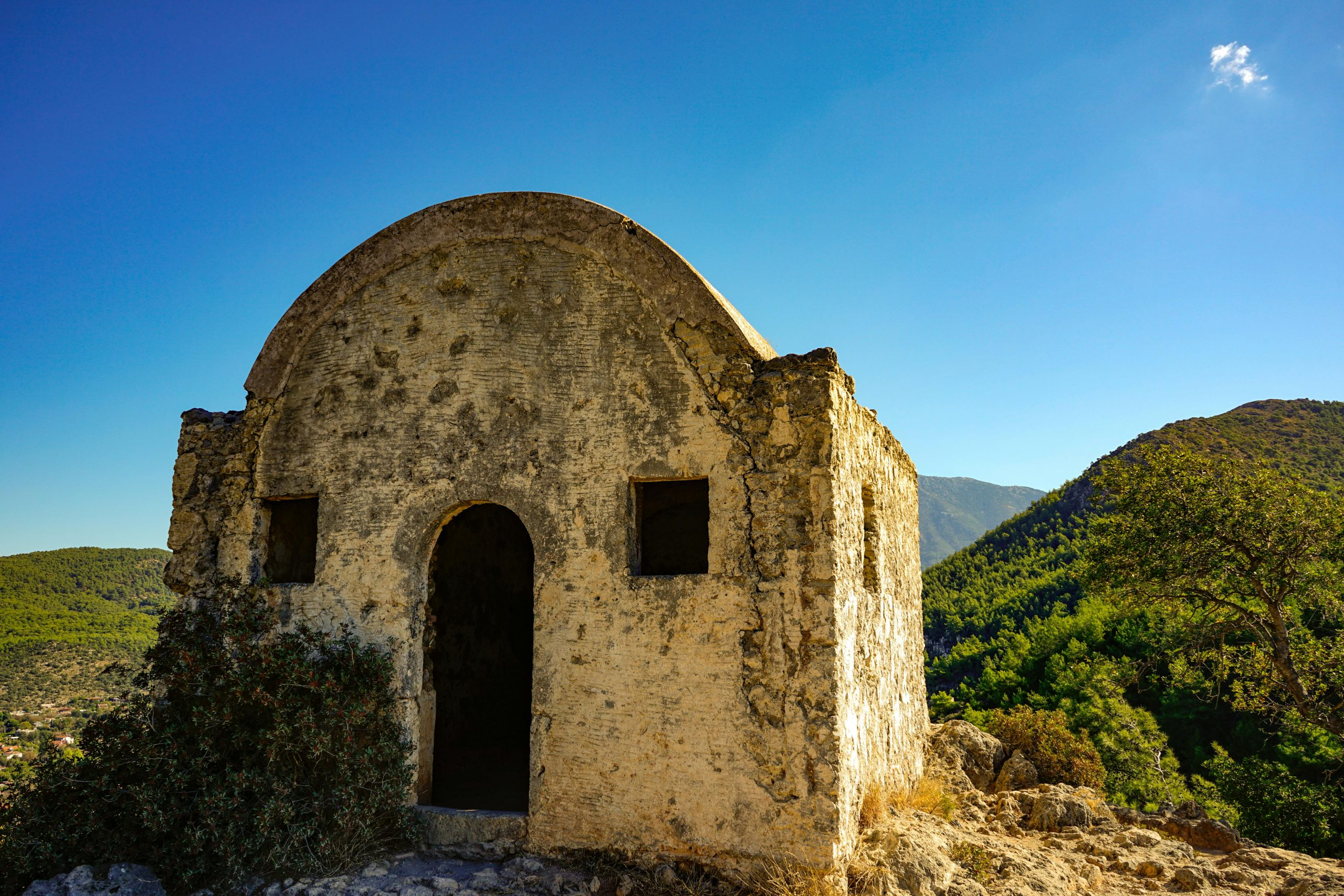 Hidden Gems: Destinations Off the Beaten Path
