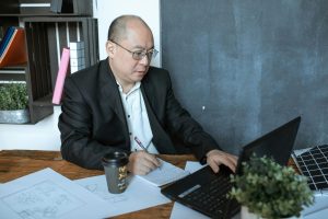The Art of Negotiating Your First Salary Offer