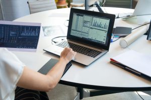 How to Stand Out in a Crowded Job Market